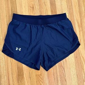 Under Armour shorts women’s sz SM - navy blue